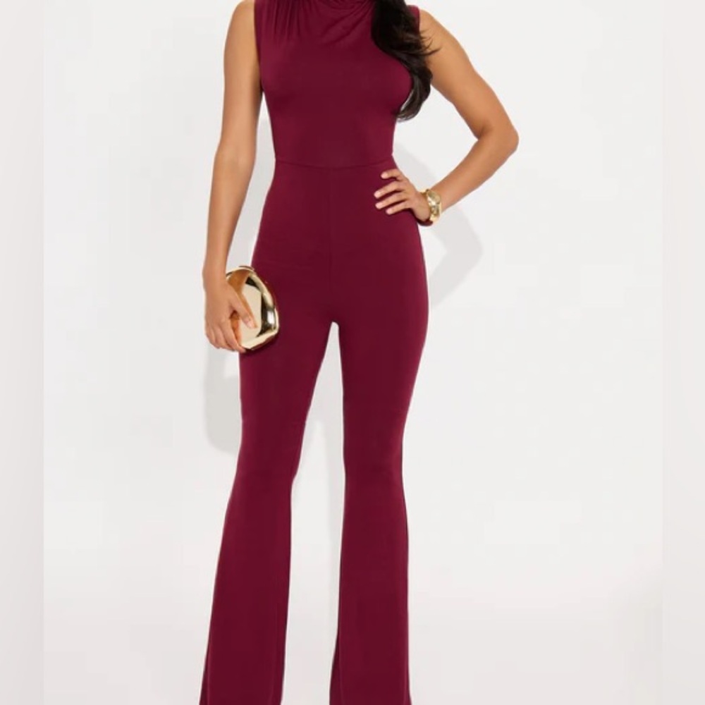 Elegant Burgundy Sleeveless Jumpsuit